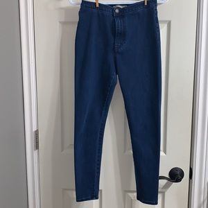 Levi’s Runaround Super Skinny Jeans